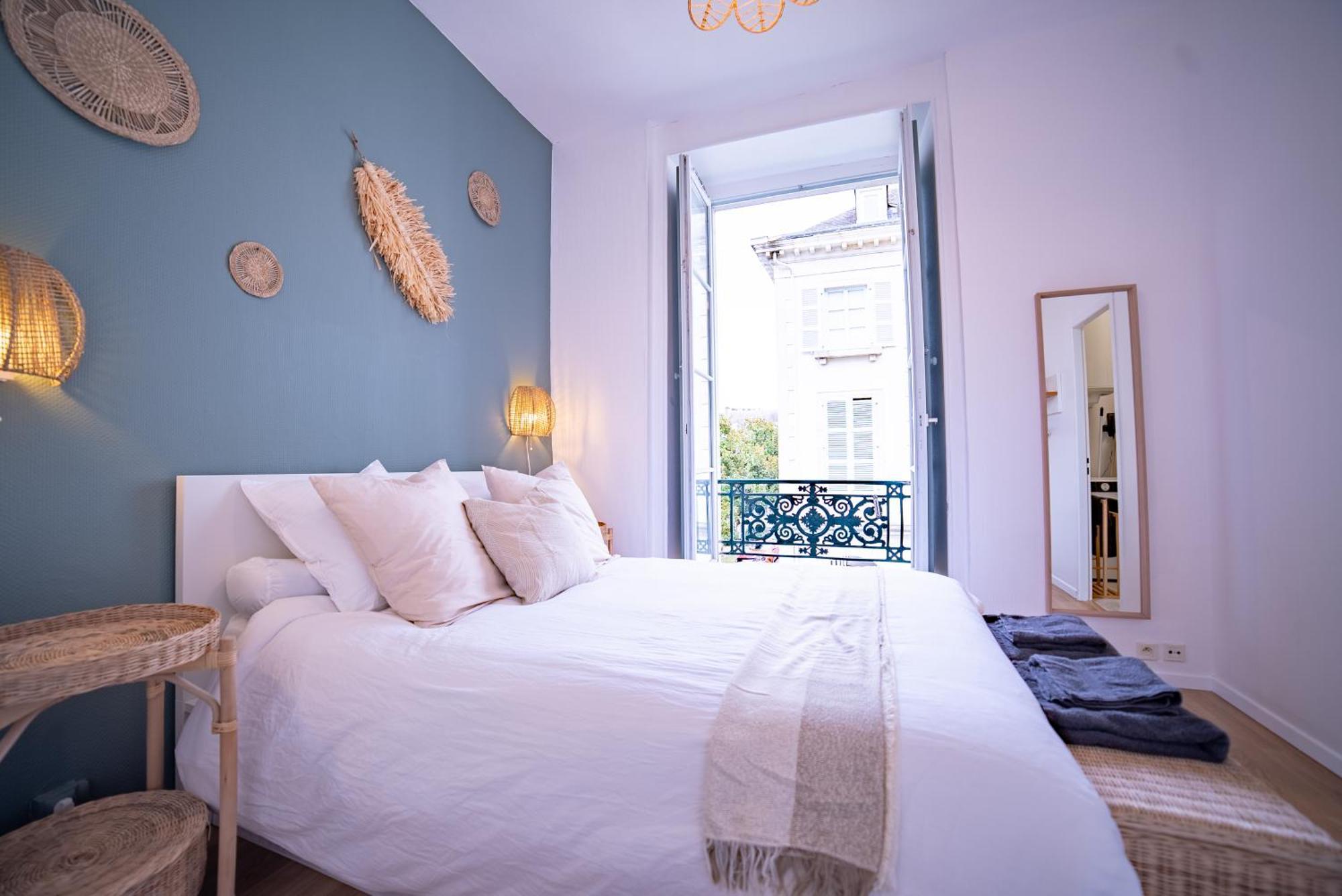 La Vue Royale - Face Au Chateau - Wifi - 4 Personnes Pau Dış mekan fotoğraf